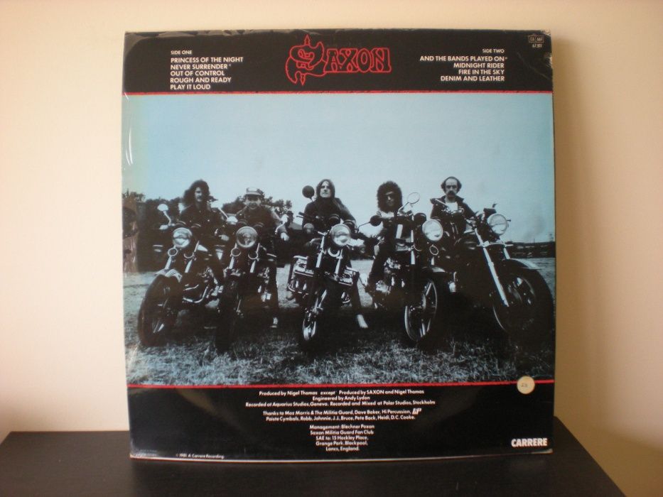 LP's : Saxon, AC/DC