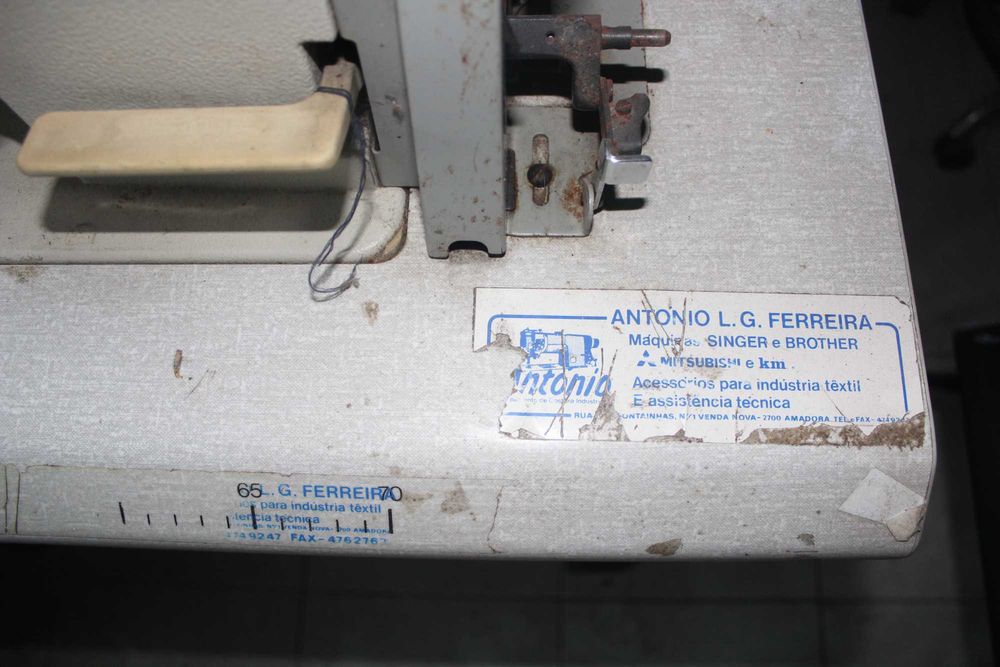 Máquina de Costura Industrial Brother F-40
