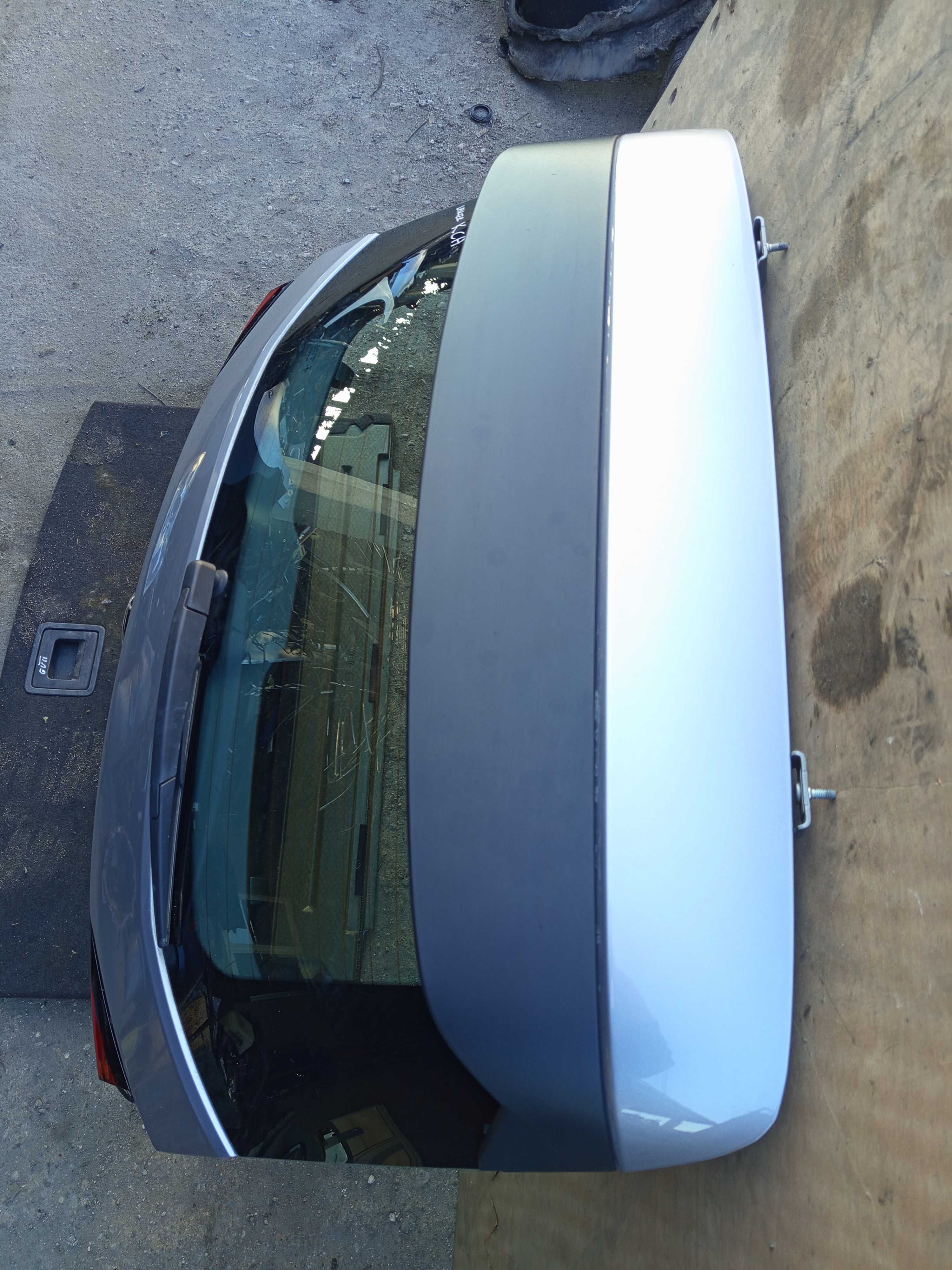 Kompletna Klapa Bagażnika OPEL CORSA F 20rok. Lakier KCA