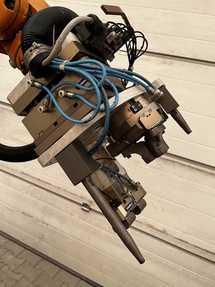 Kuka KR60 KRC2 robot manipulator Festo Schunk