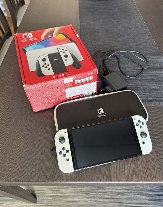 Nintendo Switch OLED branca