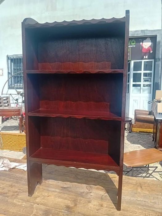 Mesa de cabeceira/apoio