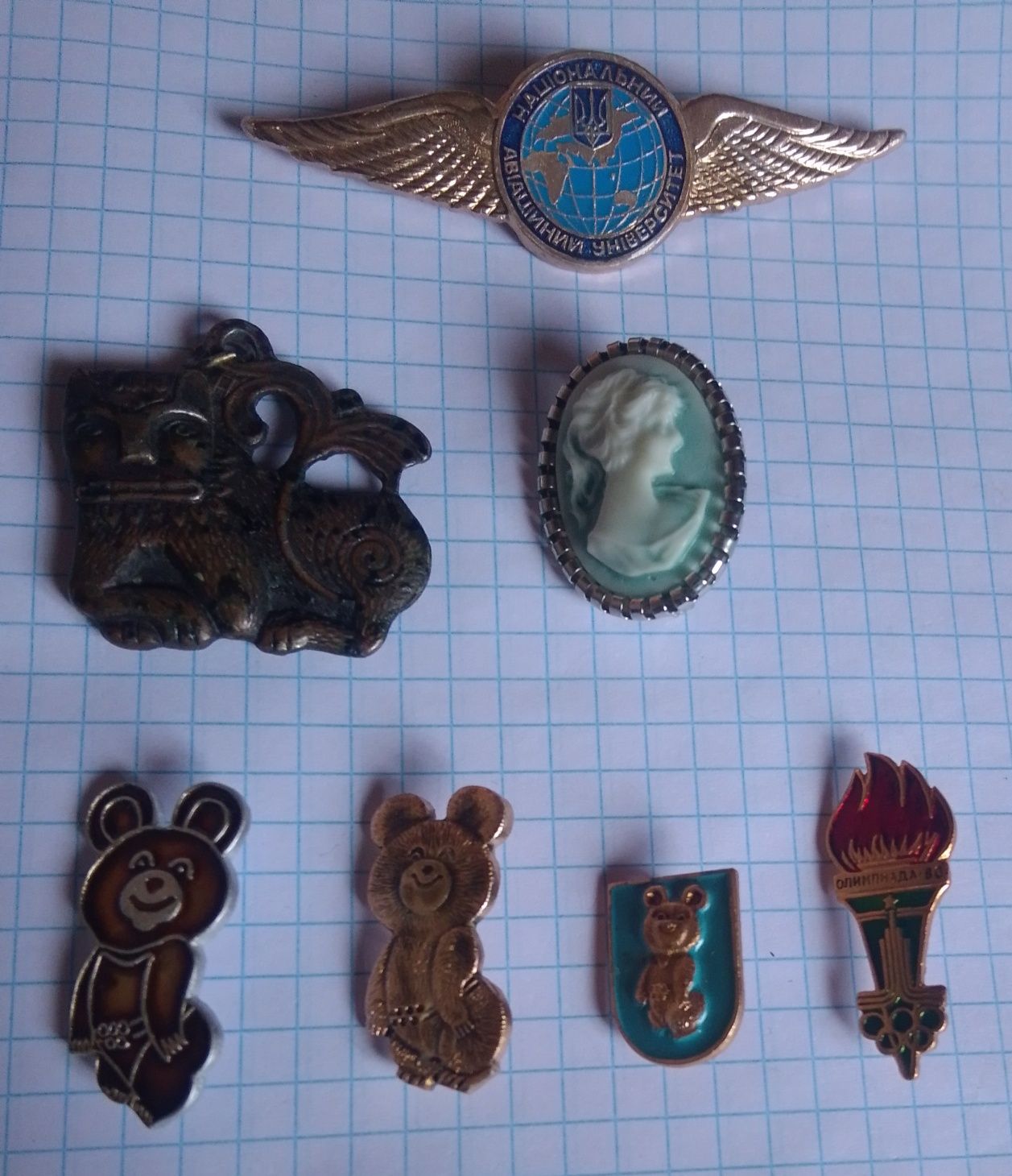 Продам значки б/у ссср