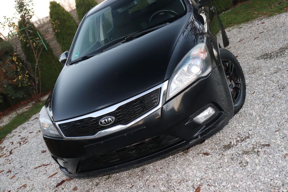 Kia Ceed ## 1.6 CRDi ## Sprowadzony z Niemiec ##