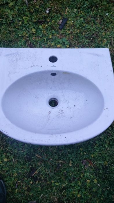 Umywalka i półpostument