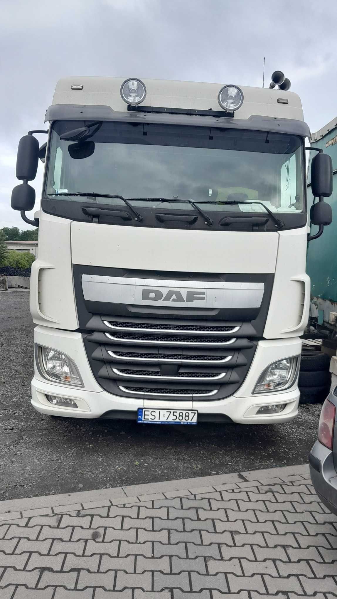 Daf XF 106 460 plus naczepa wywrotka 40 m3