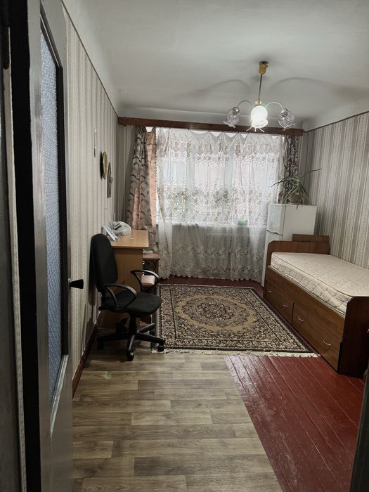 Терміново продам 2-х кімнатну в центрі міста