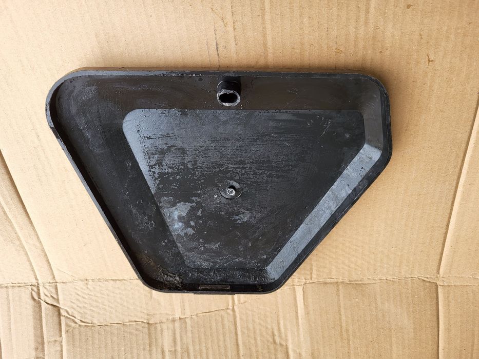 Schowek boczny puszka boczek Romet Ogar Komar Oryginał PRL dekiel