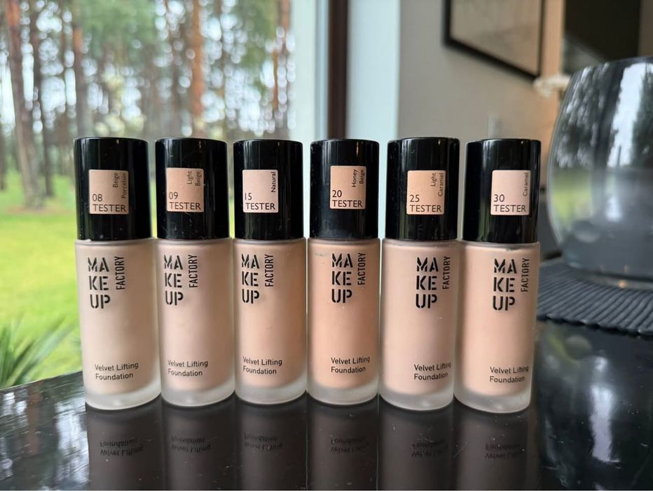 Podkład Make Up Factory Velvet Lifting Foundation