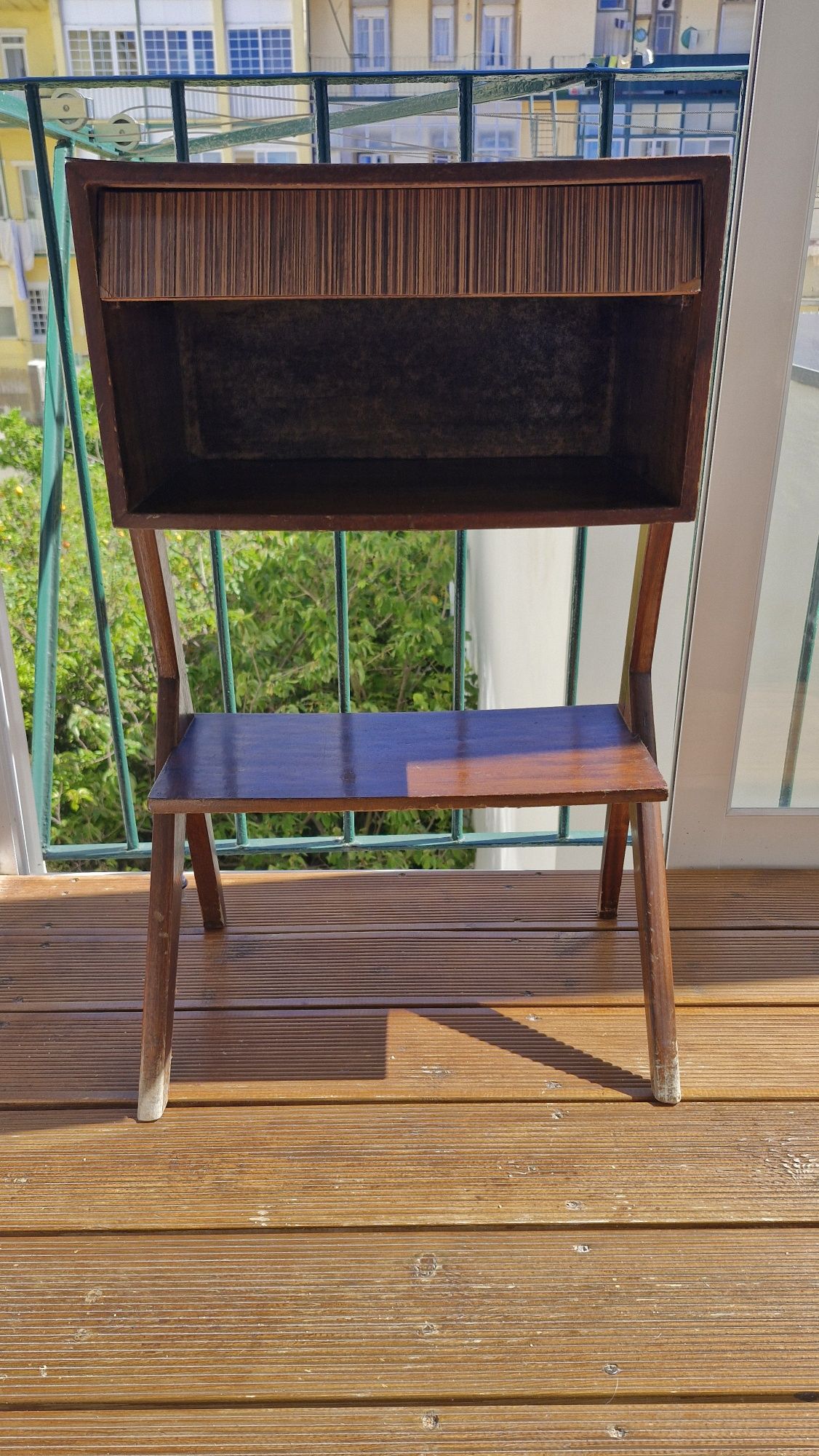 Mesa de telefone com gaveta