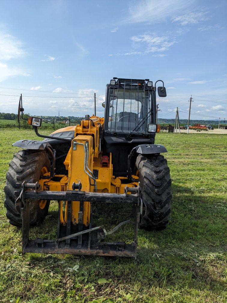 Телескопічний навантажувач JCB 535-95