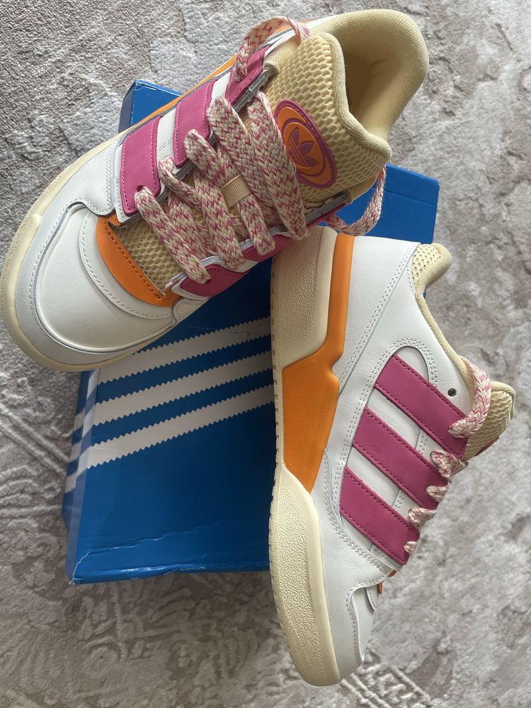 Кросівки adidas/ оригінал 8 (25,5 см)