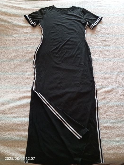 Сукня повсякденна спортивної моделі