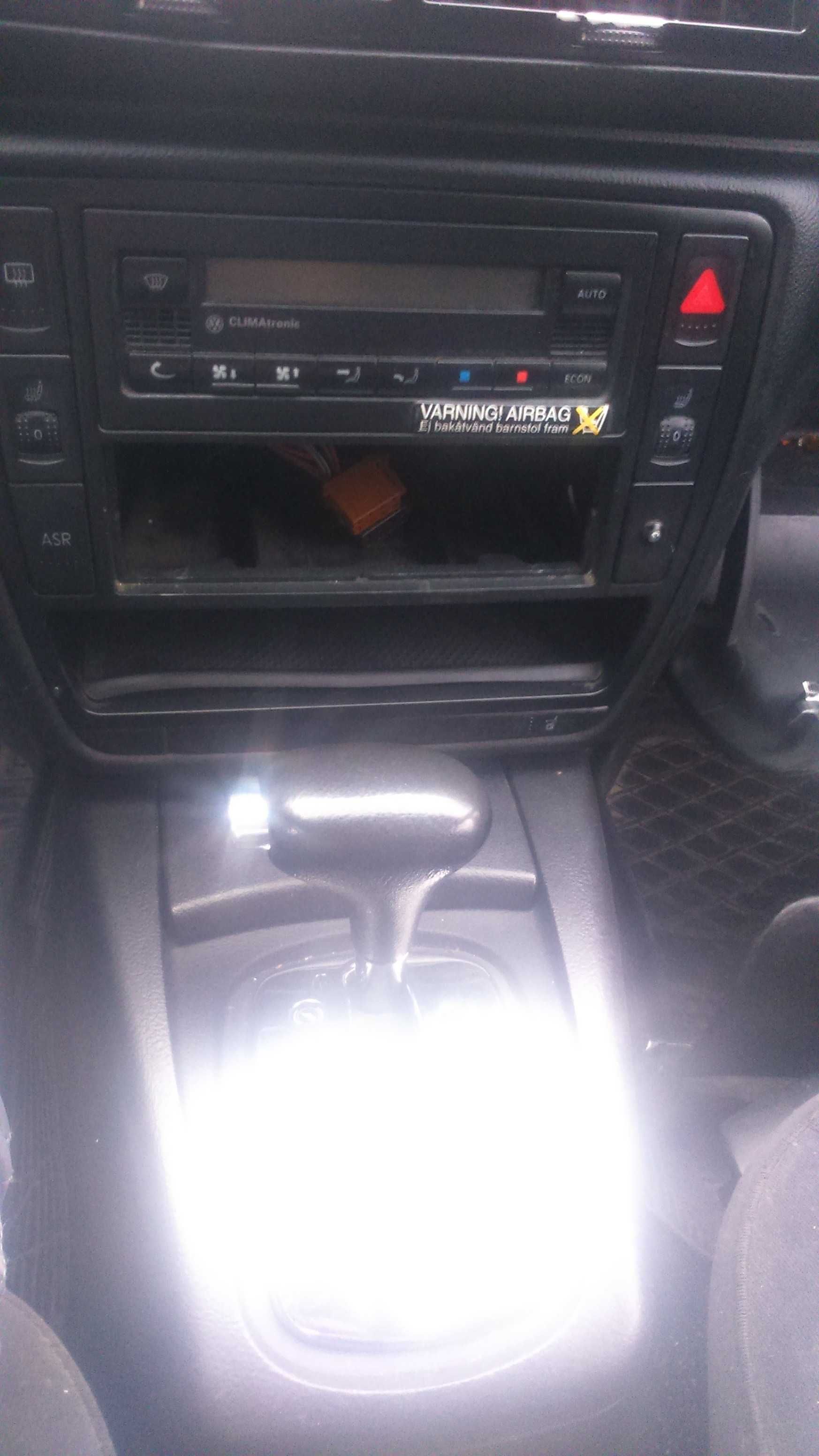 Полуось селектор АКПП  Passat B5  1.9 дизель 2000 год