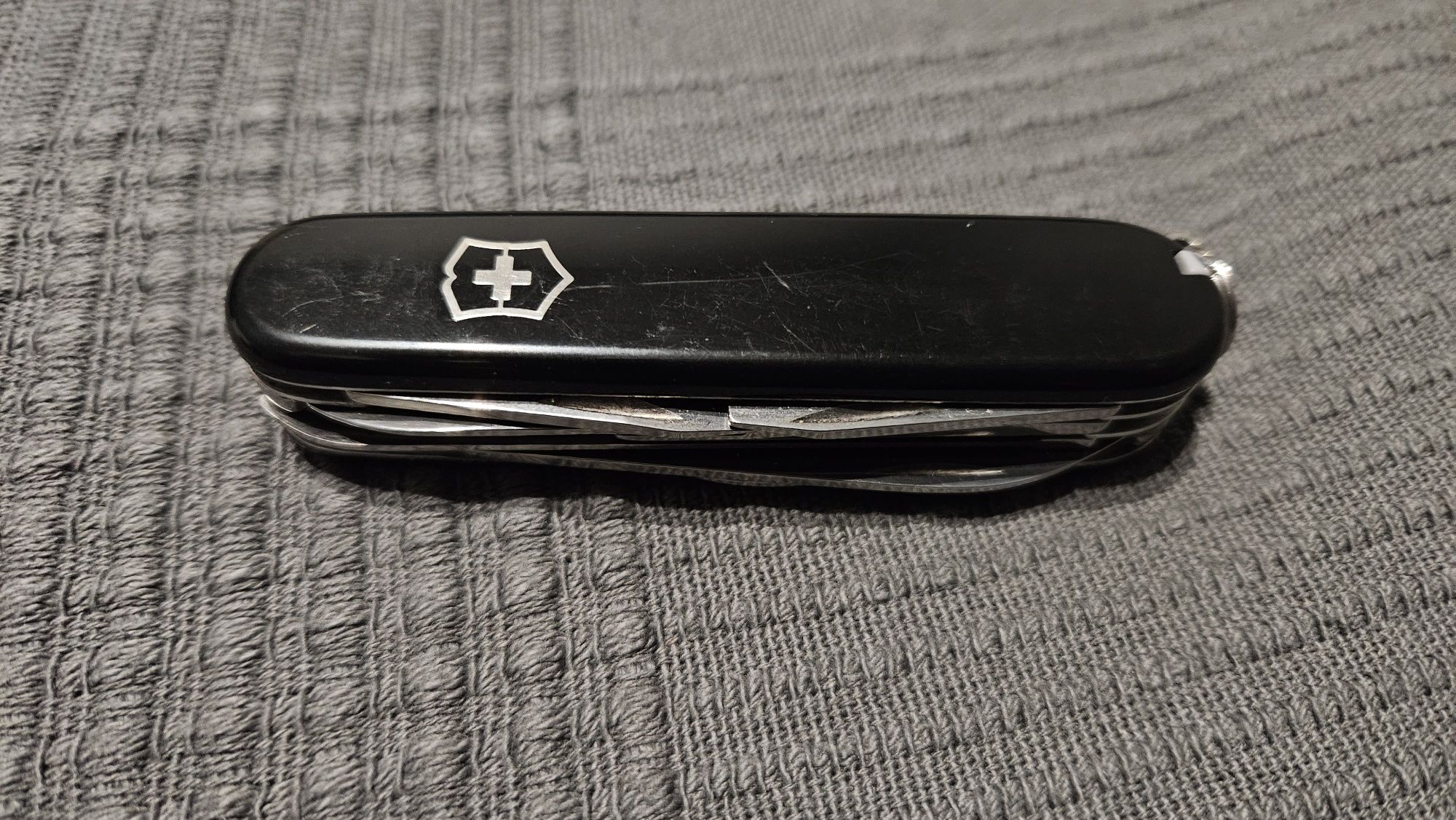 Scyzoryk victorinox huntsman