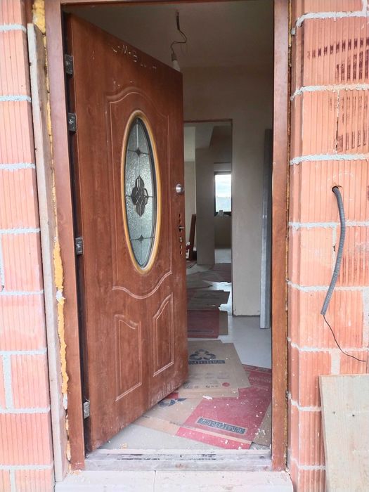 Drzwi na budowę / Drzwi budowlane z ościeżnicą