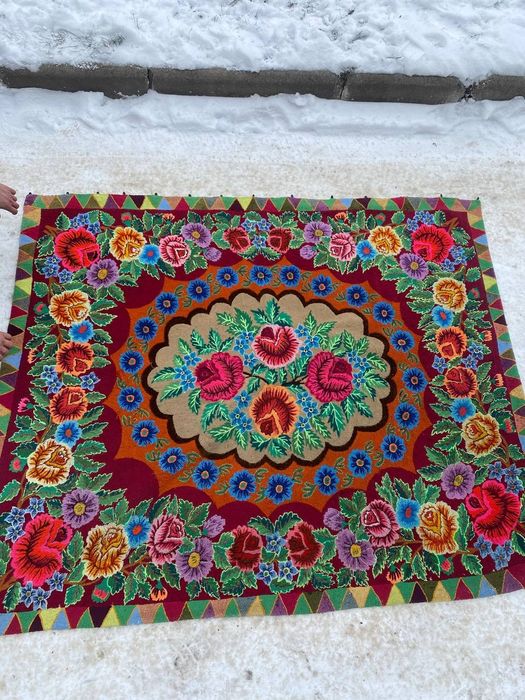 Продам ковер! Дуже добрий стан .