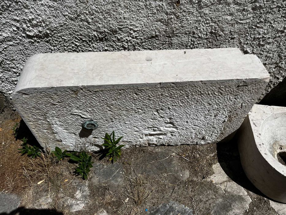 Lindíssimo Lava-Loiças em pedra Lioz