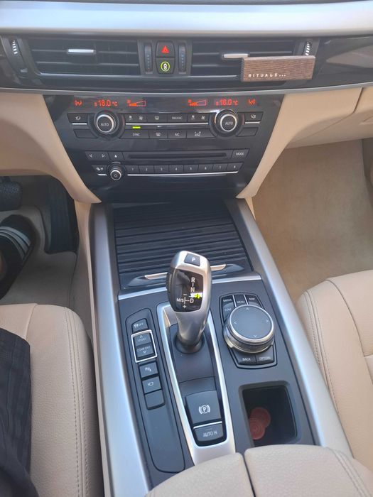 BMW  X5 25d sDrive Confort 7 L