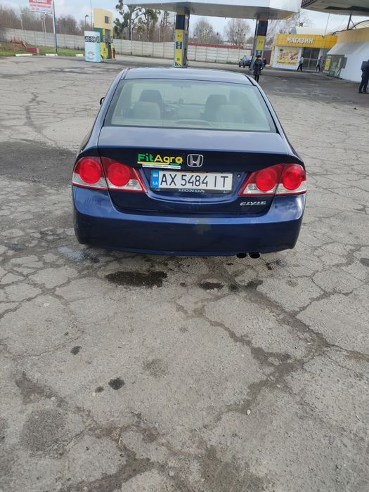 Продам Хонду Сивик 4д