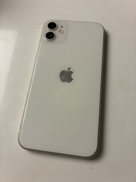 Iphone 11 biały, pudełko, kabel, etui, bateria 87%
