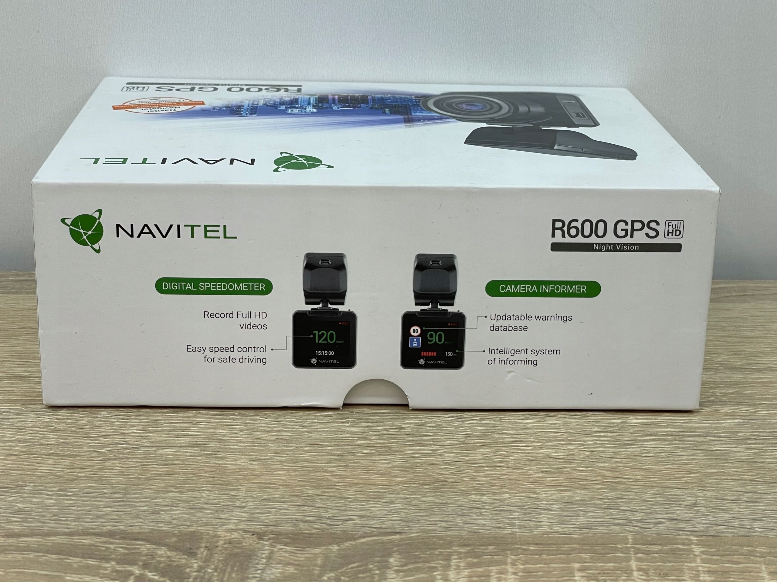 Kamera samochodowa Navitel R600 GPS