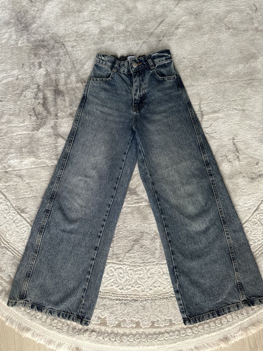 Джинси 140р,стан нових
