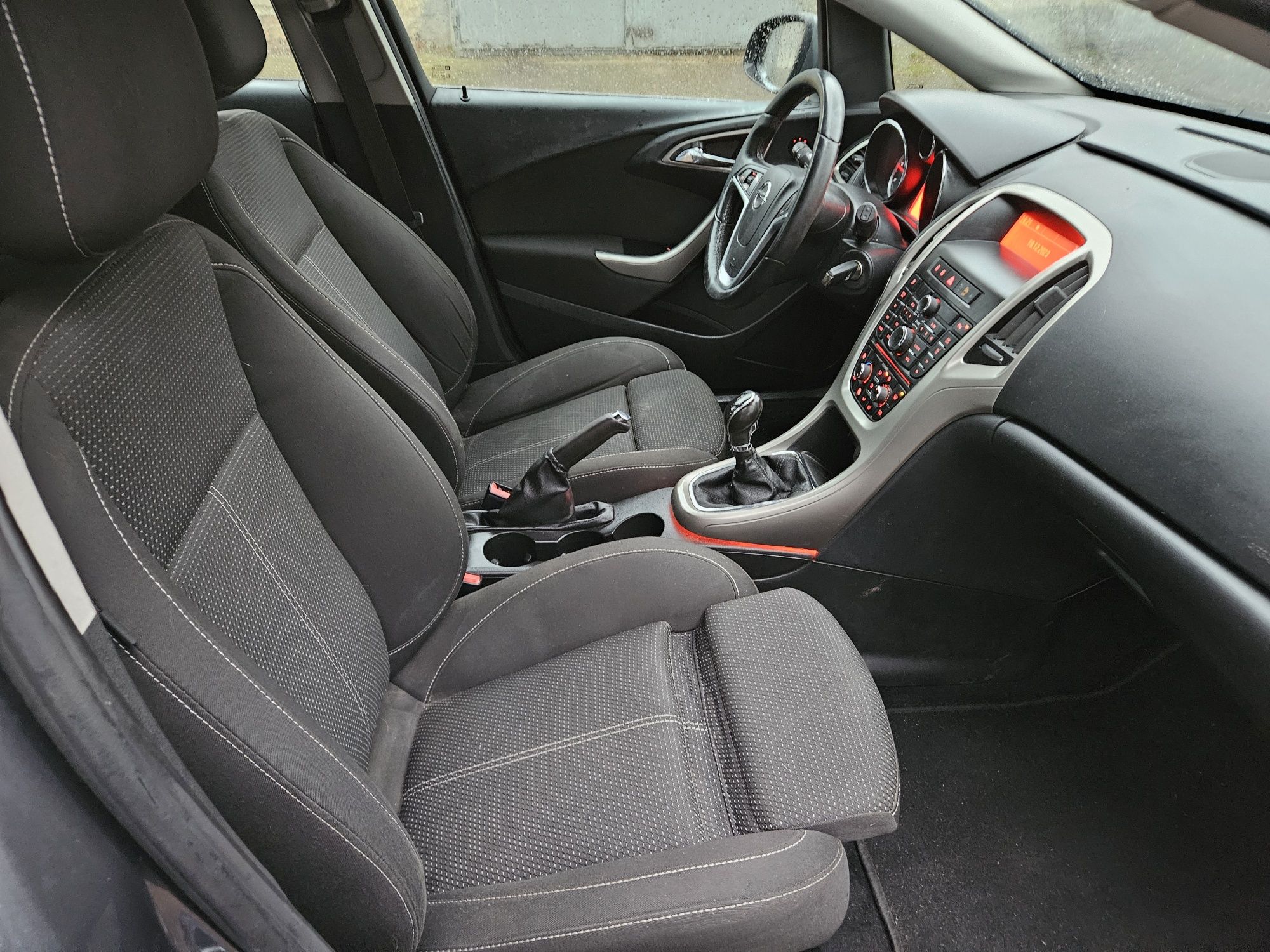 Opel Astra J 2011r 1,7 cdti, zadbana