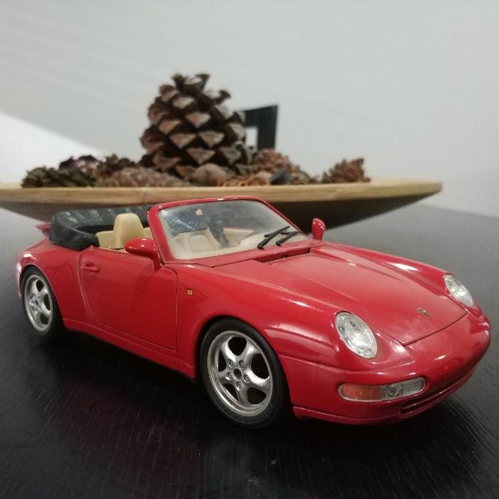 Porsche 911 Carrera - Burago 1/18