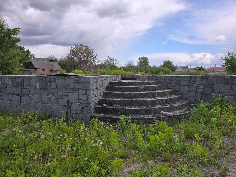 Продаж ділянки в Глибочиці з добротним фундаментом. (26151930)