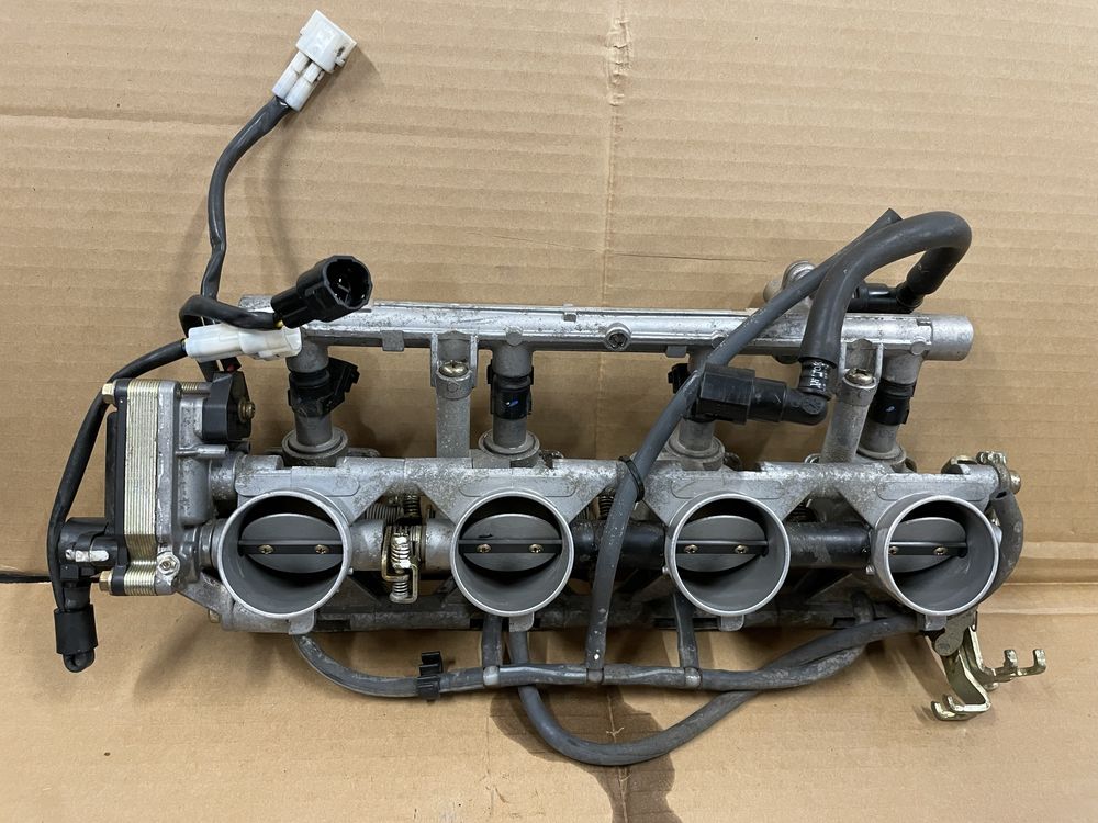 Przepustnice wtryski suzuki gsxr k1, k2 600 idealne