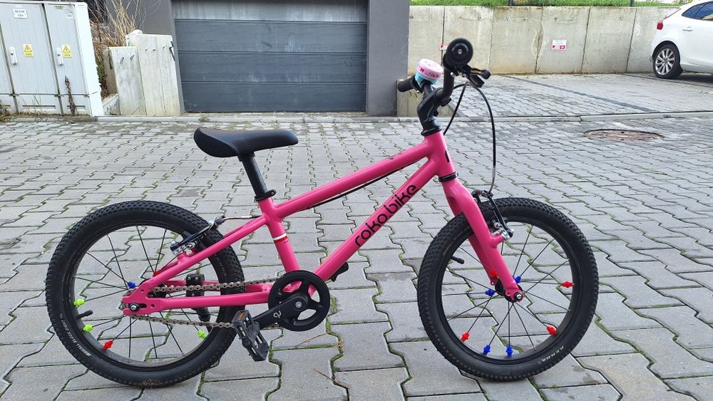 Roko Bike ze stopką 16 cali. Lekki rowerek niecałe 5 kg