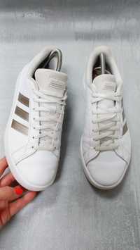 Фирменные кроссовки ADIDAS Grand Court