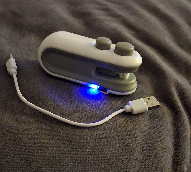 Mini zgrzewarka do folii ręczna bezprzewodowa