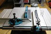 Pilarka stołowa Makita MLT 100