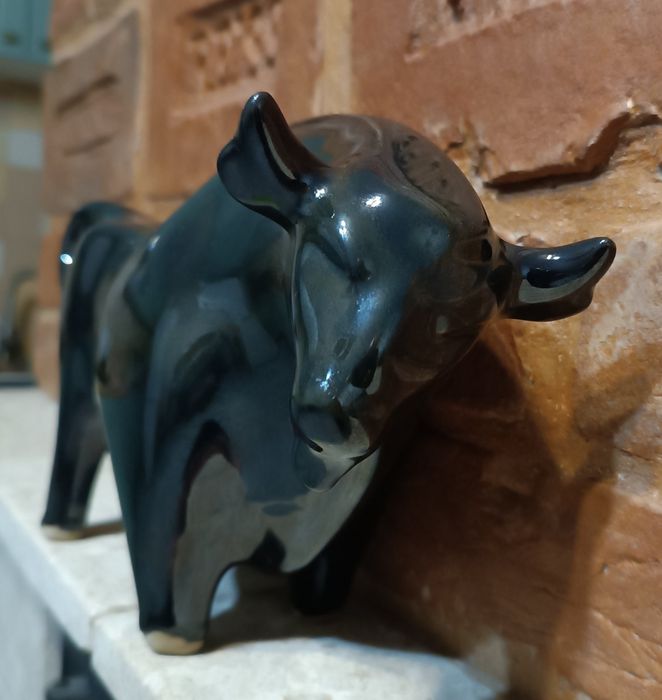 Зубр,майоліка,70-ті роки,Львівська керамікою -скульптурна фабрика.