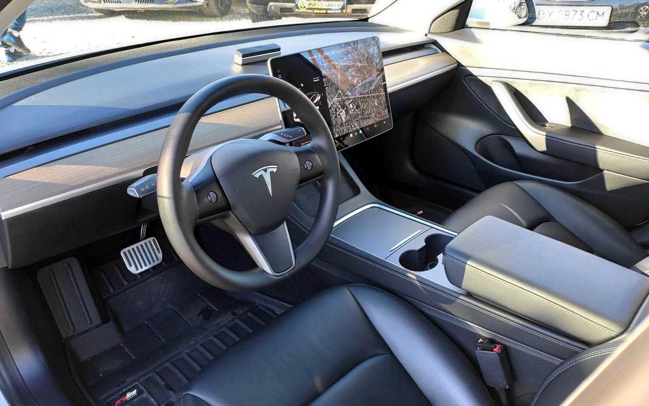 Tesla Model 3	2020