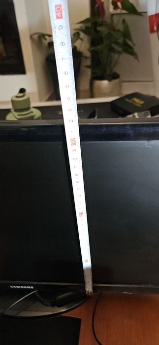 Televisão Samsung 50cm  e coluna