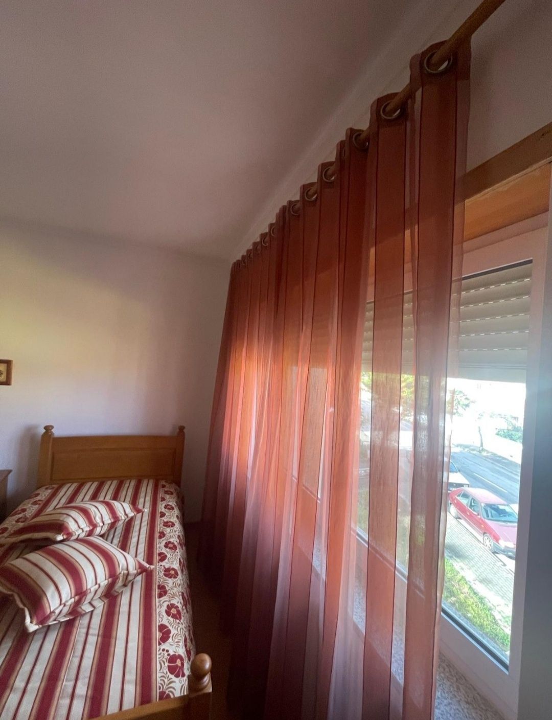 Quarto completo em castanho para vender
