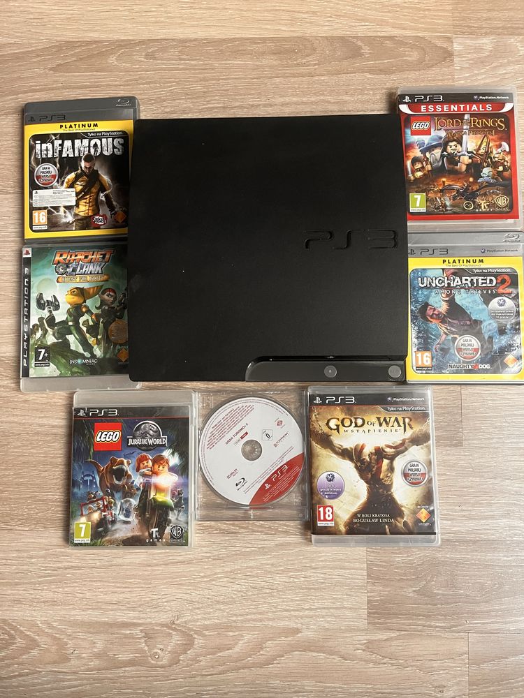 Konsola Sony PS3 + siedem gier