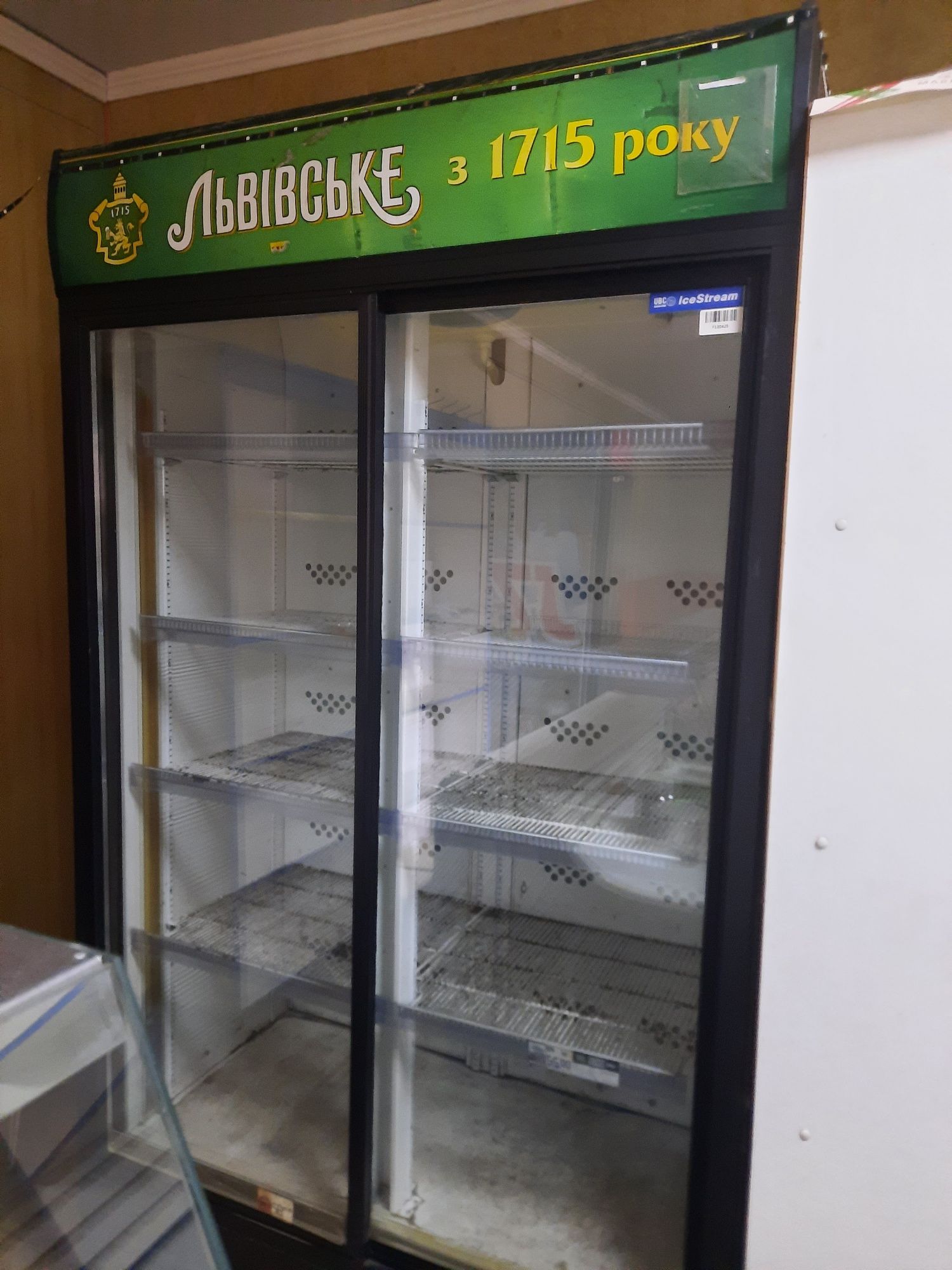 Торгове обладнання, холодильна вітрина,  холодильні шкафи б/у