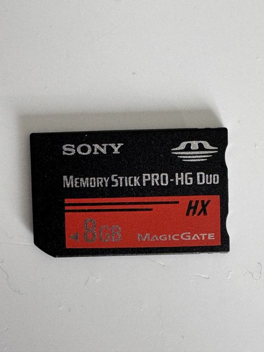 PSP 3004 stan idealny 3x gry  etui ladwarka