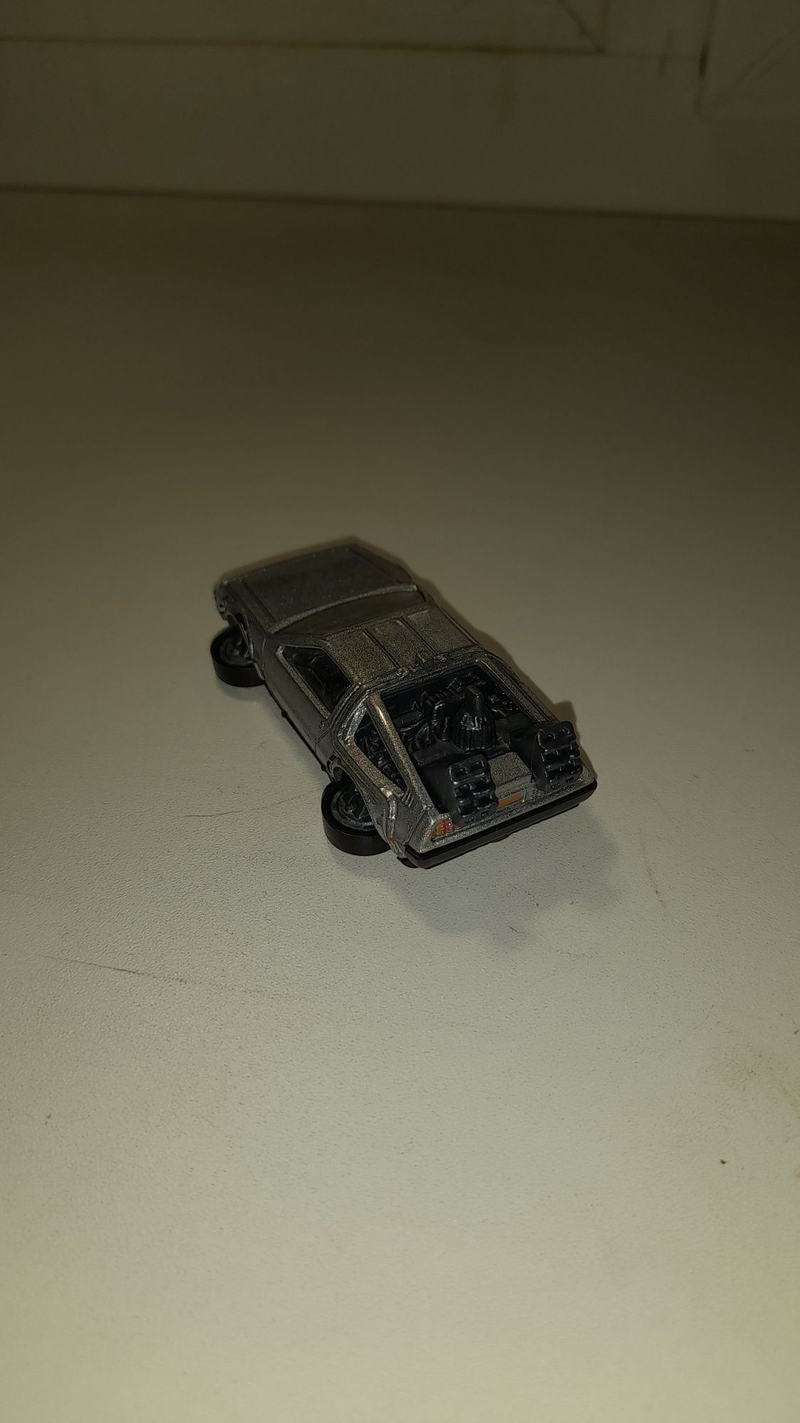 Delorean DMC-12, Hot Wheels, 1:64