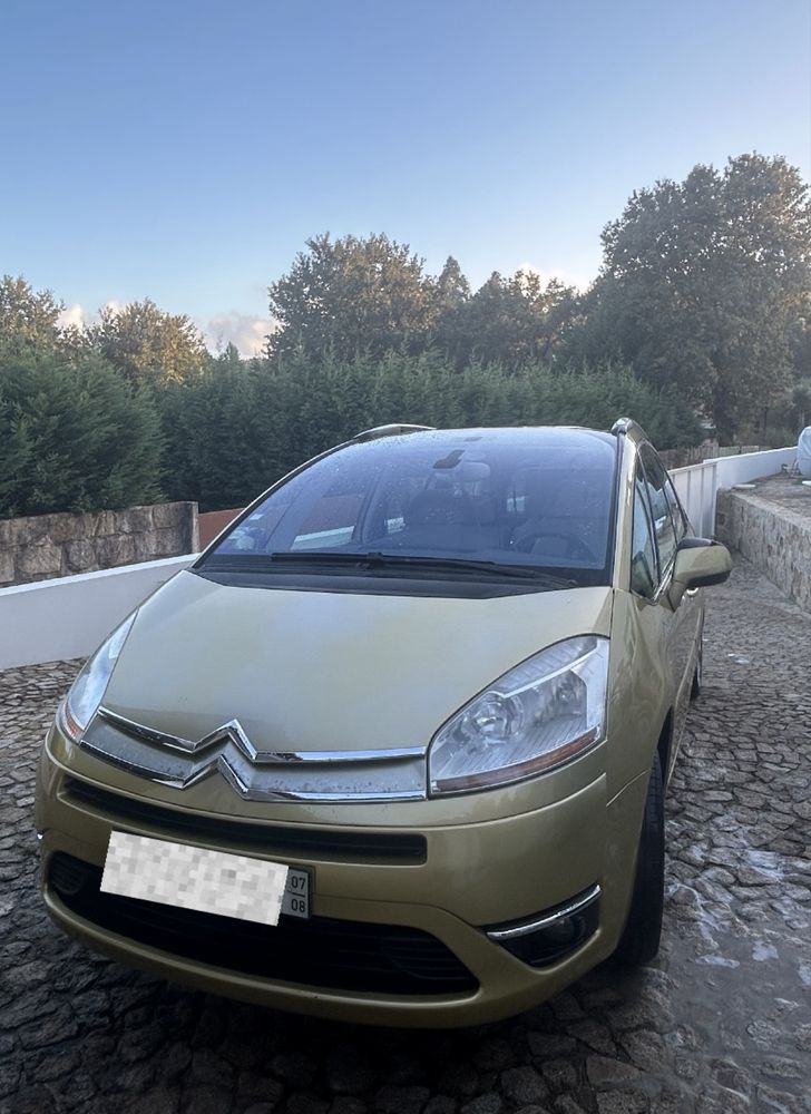 Carrinha Citroën de 7 lugares