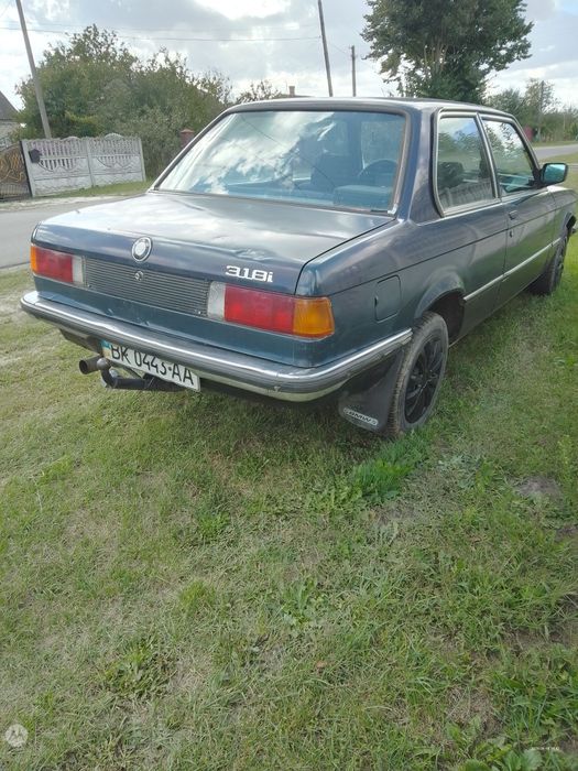 Продається БМВ 318 е21