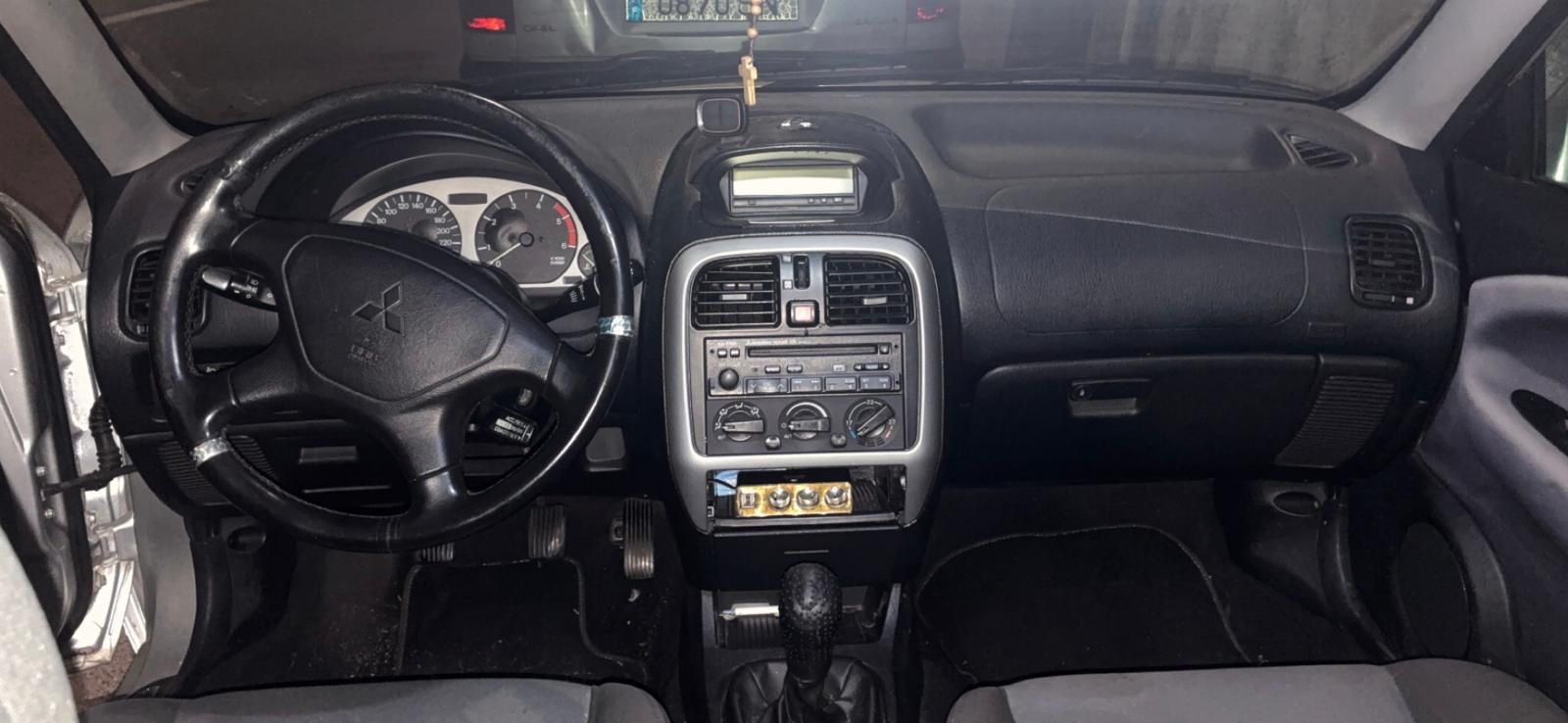 Mitsubishi Carisma