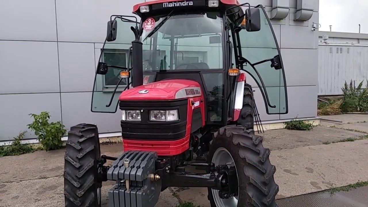 трактора Mahindra 8000 4WD з кондиціонером