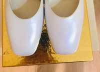 Pantofle nowe, białe  "Mab Studio" , do ślubu