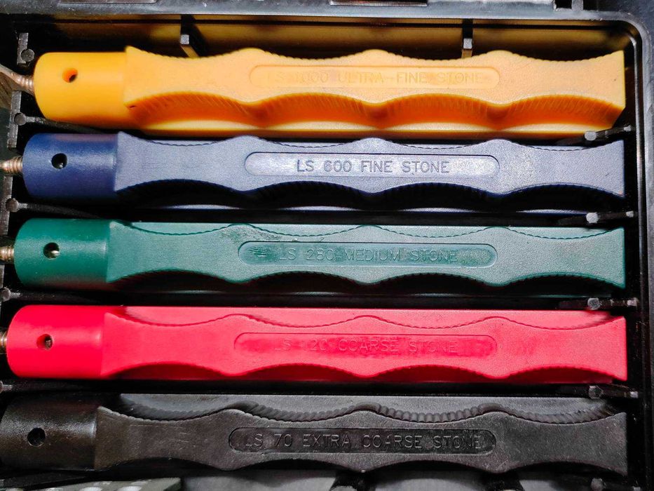 Zestaw do ostrzenia noży Lansky – 5 kamieni, akcesoria