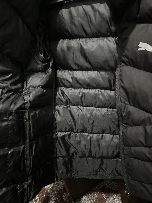 Продам жіночу куртку пума